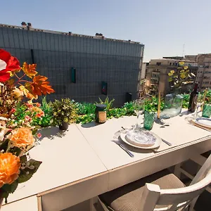 Apartament Old Town With Amazing View From The Balcony, Bucureşti